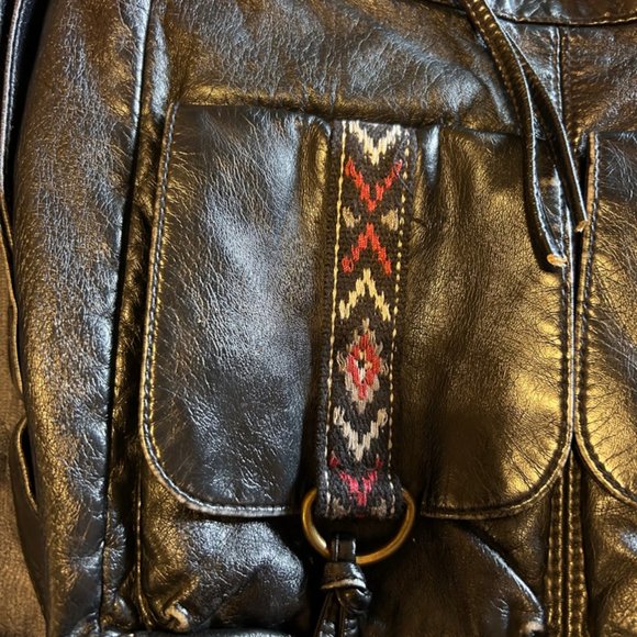 Boho crossbody with Aztec detail on pocket. Brand is t-shirt and jeans - Picture 5 of 5